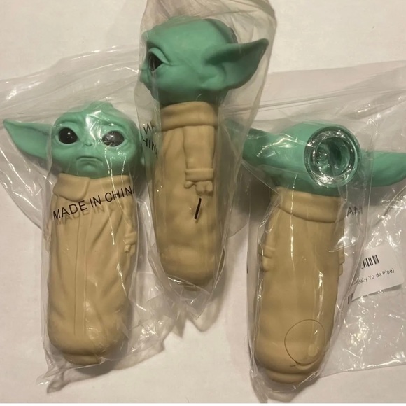 3 pack Yoda smoke pipe, Star Wars Baby Yoda tobacco pipe smoke 3PCS! - Picture 4 of 5